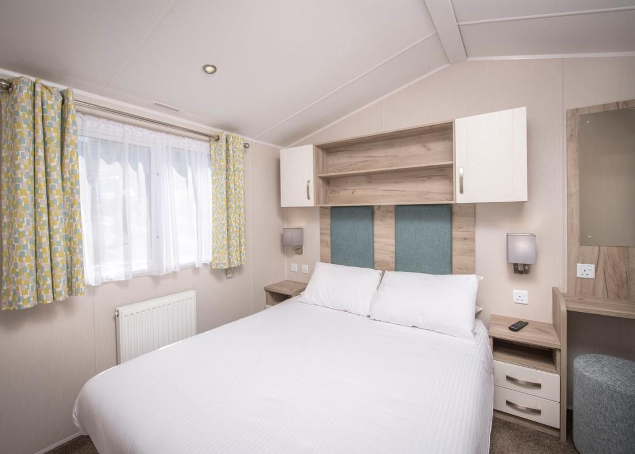 Sandaway Beach Holiday Park Combe Martin Eksteriør billede
