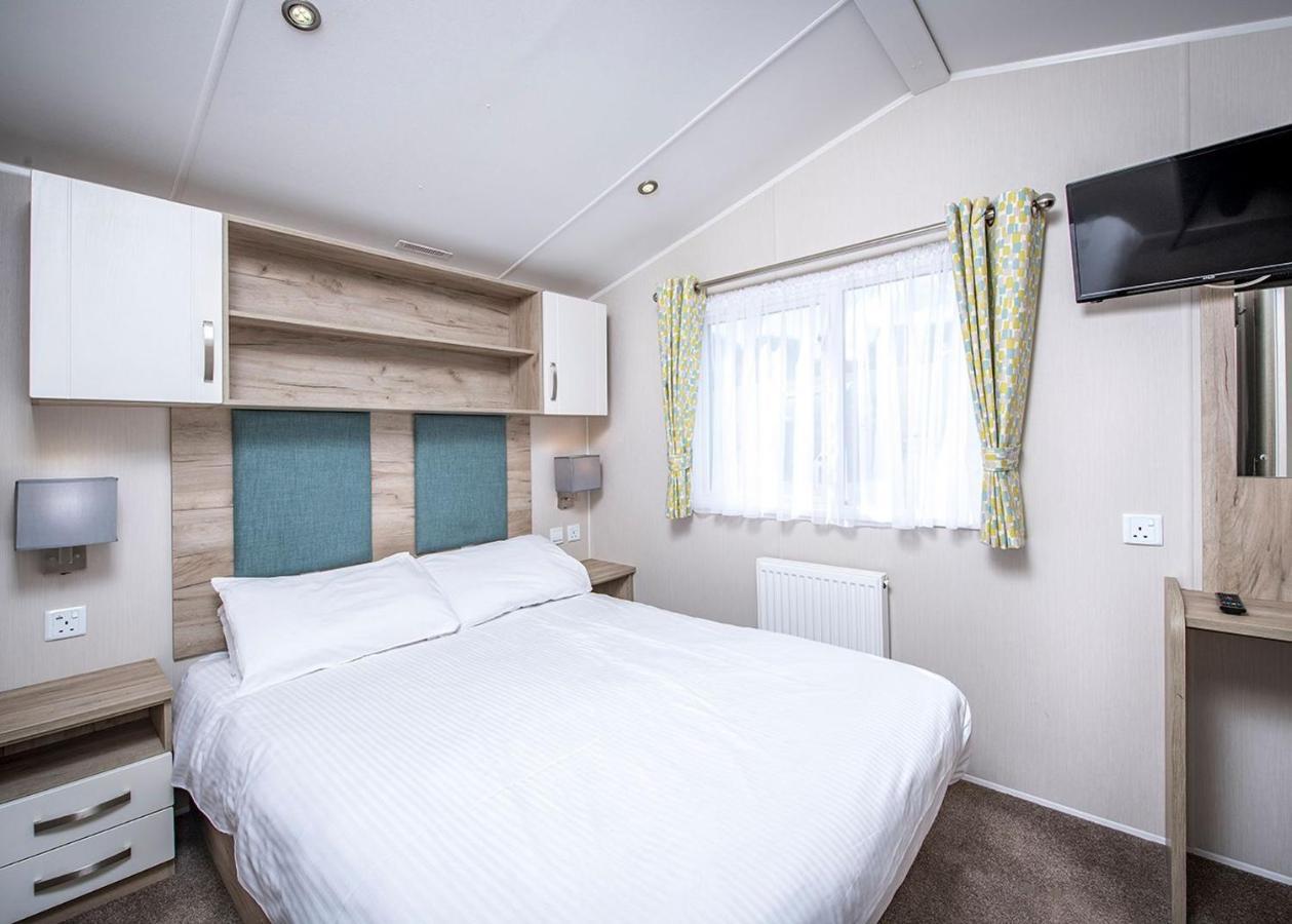 Sandaway Beach Holiday Park Combe Martin Eksteriør billede