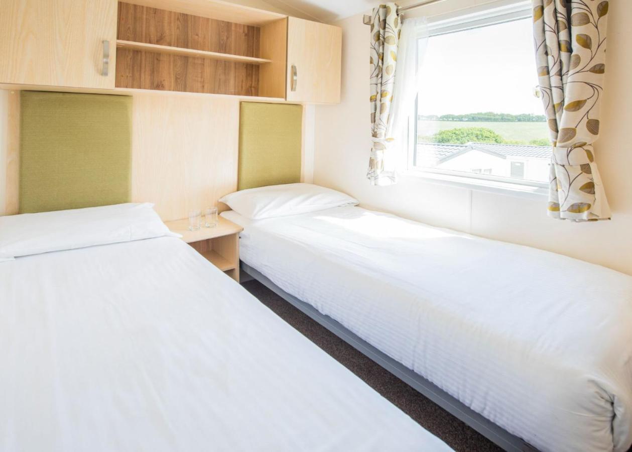 Sandaway Beach Holiday Park Combe Martin Eksteriør billede