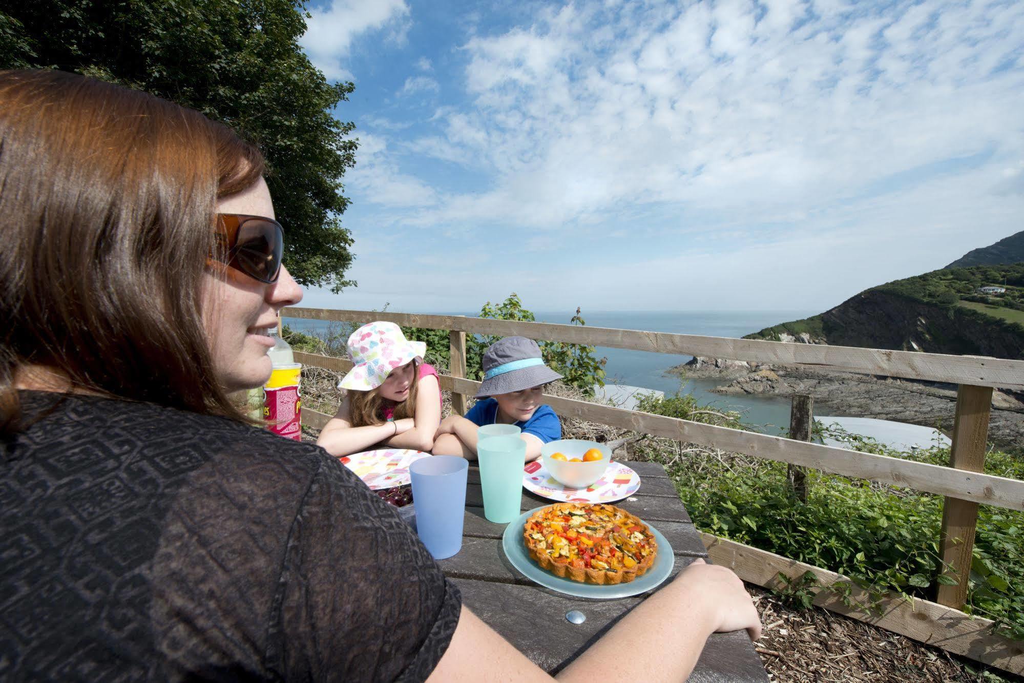 Sandaway Beach Holiday Park Combe Martin Eksteriør billede